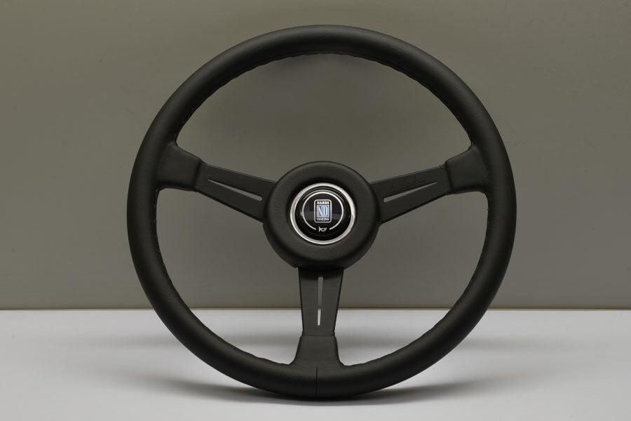 Nardi 365mm Smooth Classic with Black Spokes