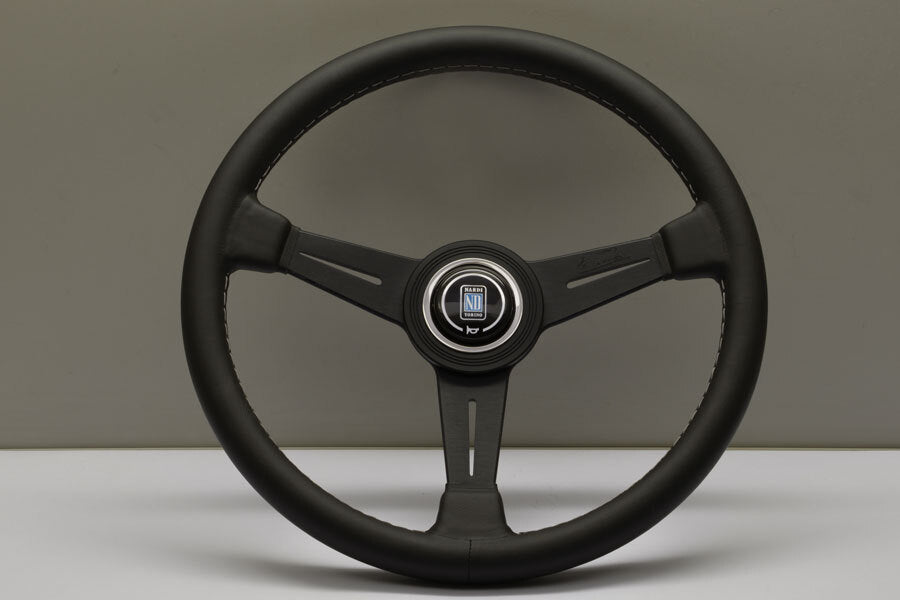 Nardi 390mm Smooth Classic with Black Spokes