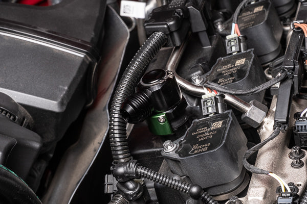 Radium V2 Quick Connect, 19mm Male to 10AN Male 90°